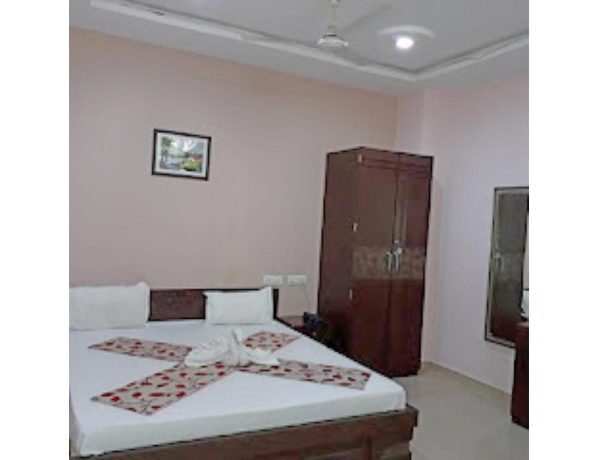 Hotel Shivam Fort View, Chittorgarh ภายนอก รูปภาพ